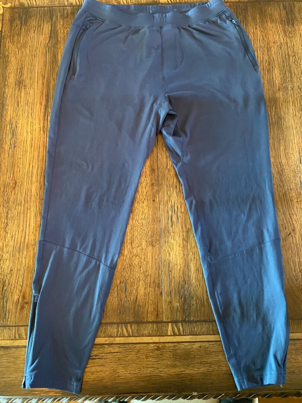 Alo Yoga Men's Joggers Navy Athletic Jogger Pants Activewear - Medium - Picture 2 of 3